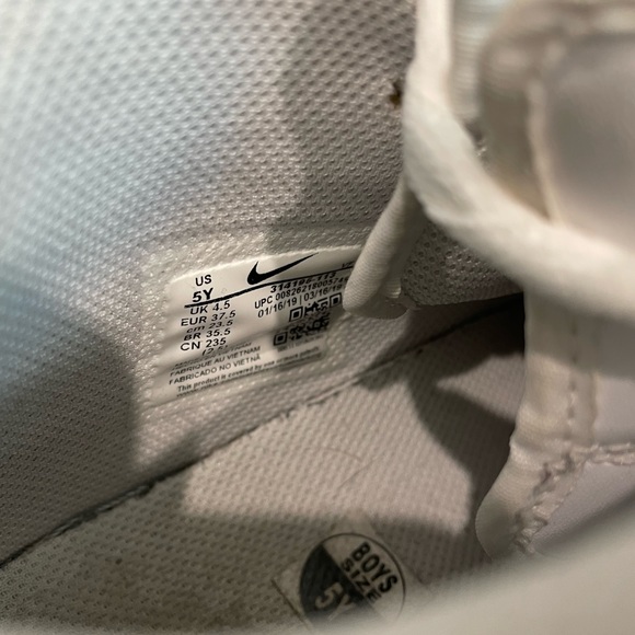 Nike Air Force 1 Mid White - Picture 6 of 7